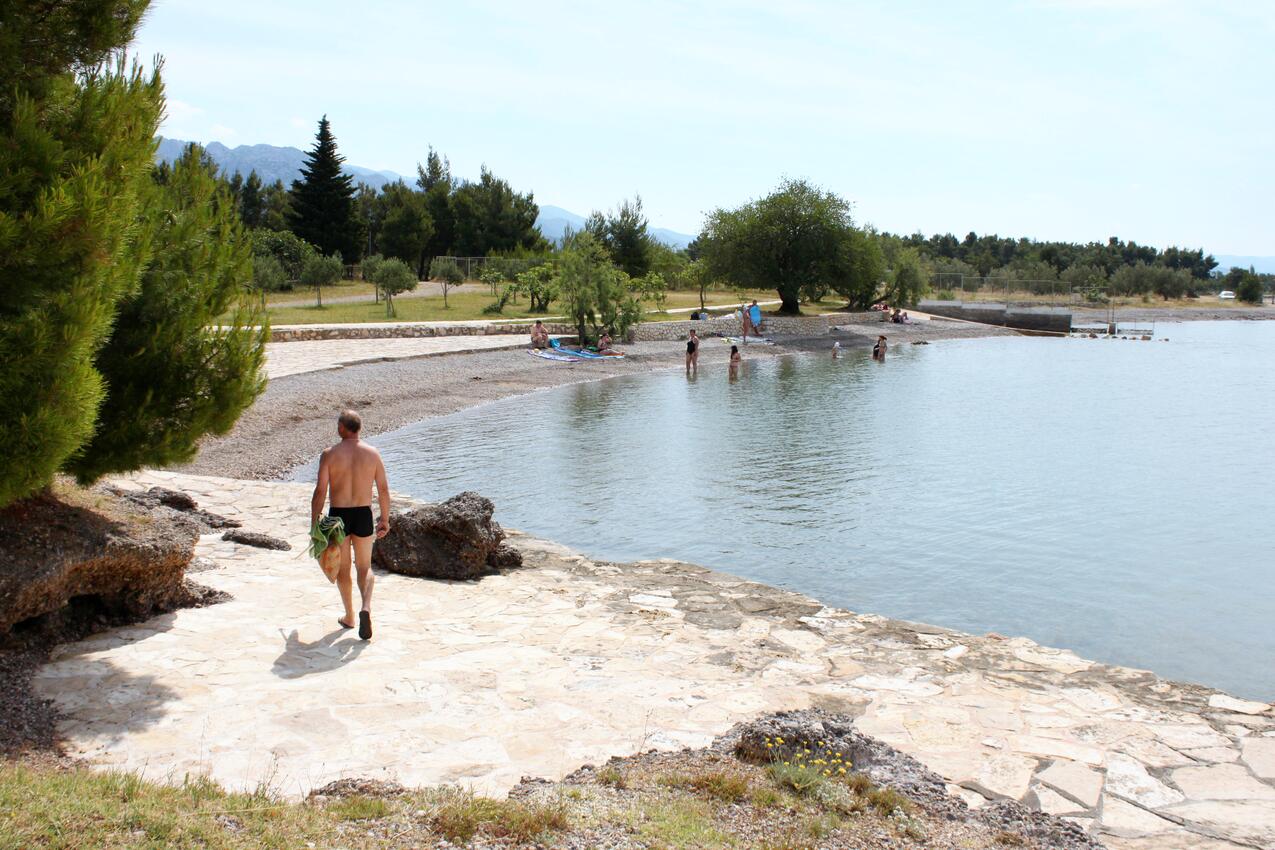 Nächster Strand - Ferienwohnungen und Zimmer mit Parklplatz Starigrad, Paklenica