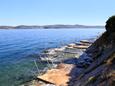 Der Strand Crveni Vrh im Ort Crveni Vrh, Umag.