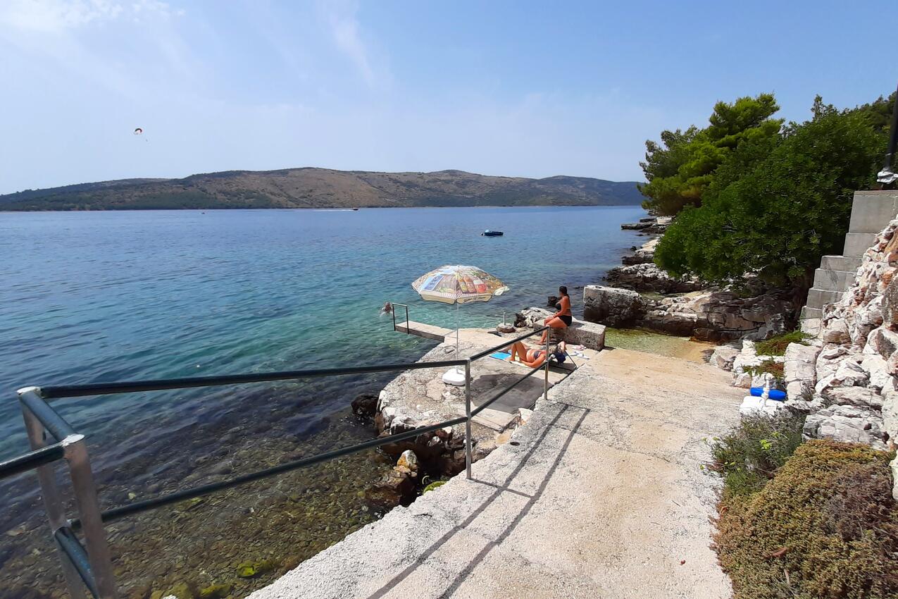 La spiaggia più vicina - Appartamenti accanto al mare Seget Vranjica, Traù - Trogir