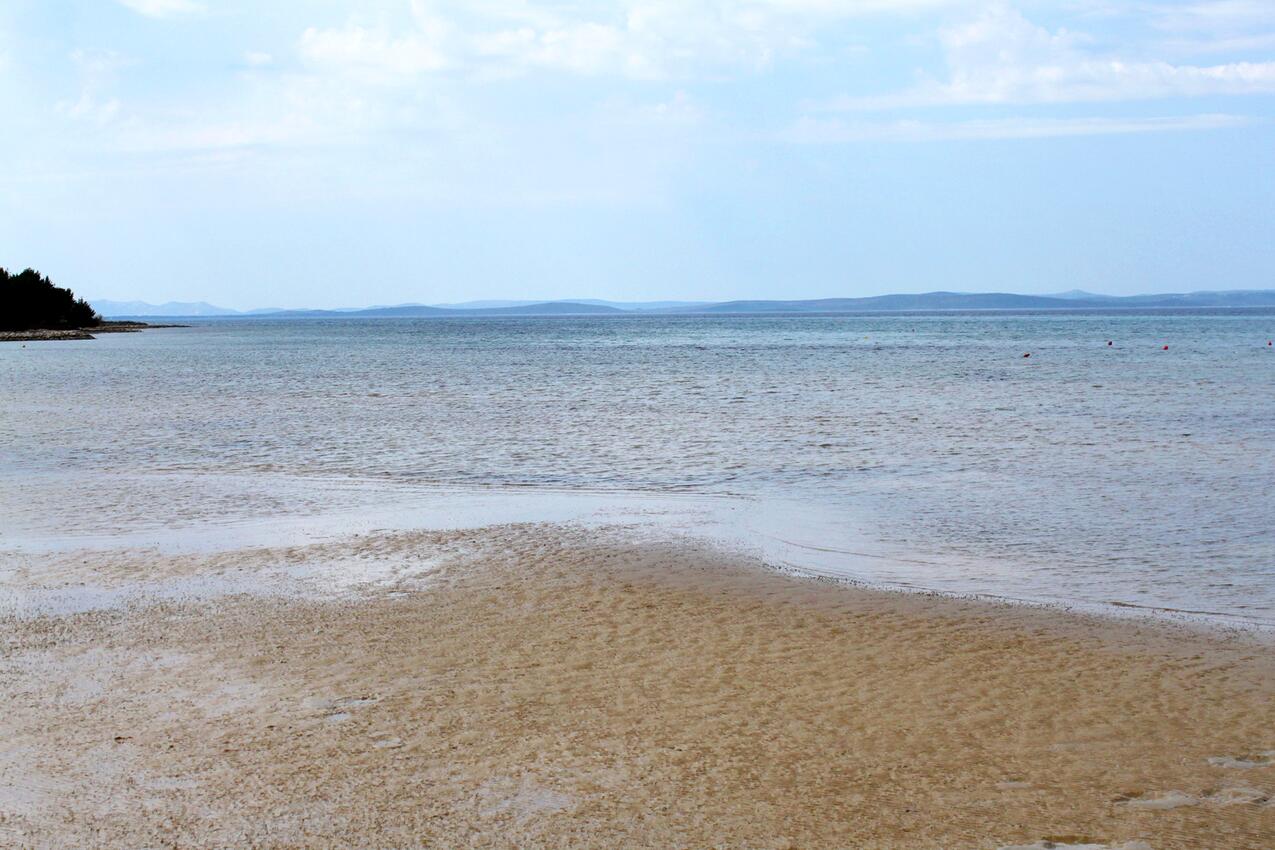 La spiaggia più vicina - Appartamenti accanto al mare Brevilacqua - Privlaka, Zara - Zadar