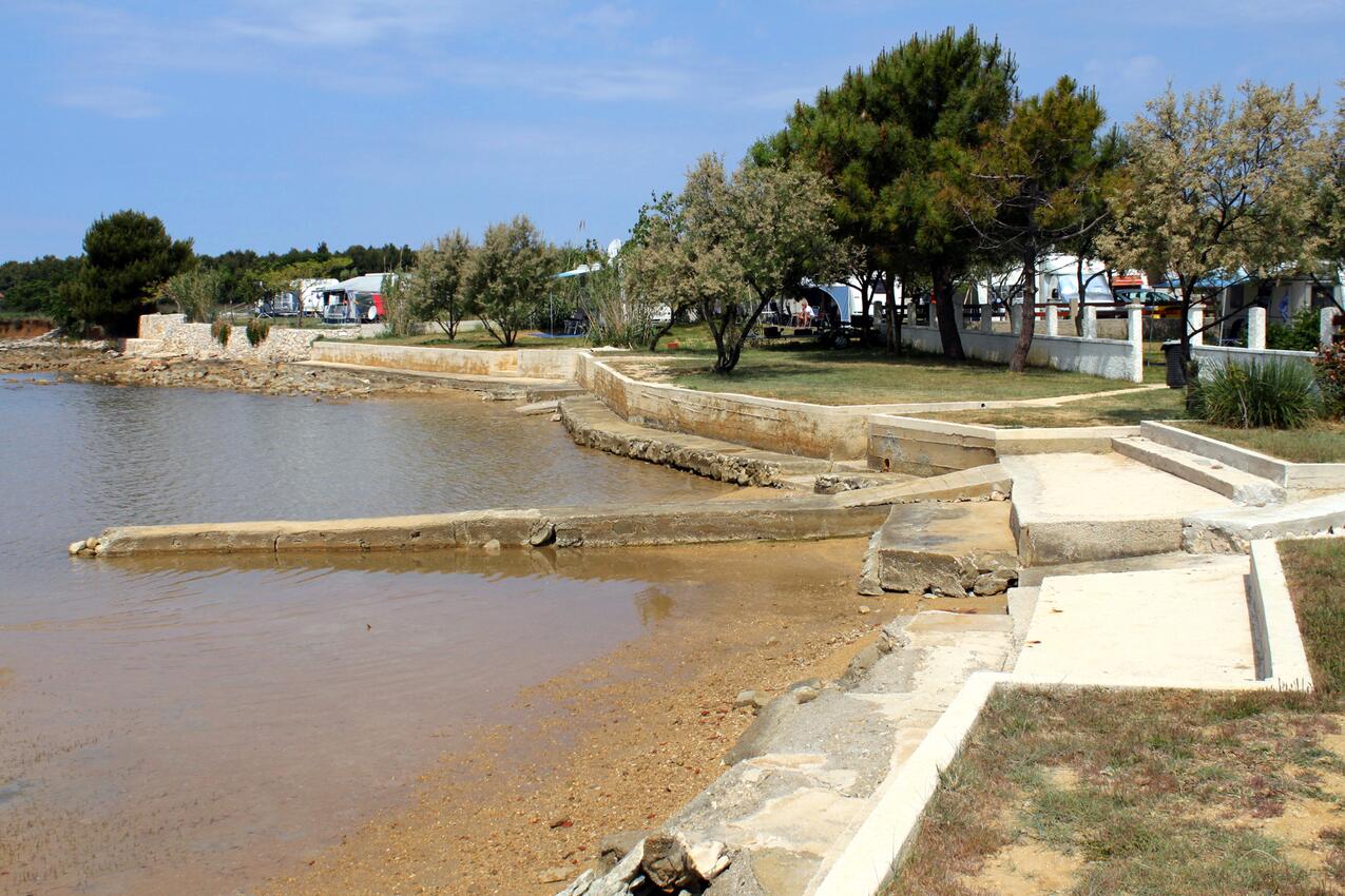 La spiaggia più vicina - Appartamenti accanto al mare Brevilacqua - Privlaka, Zara - Zadar