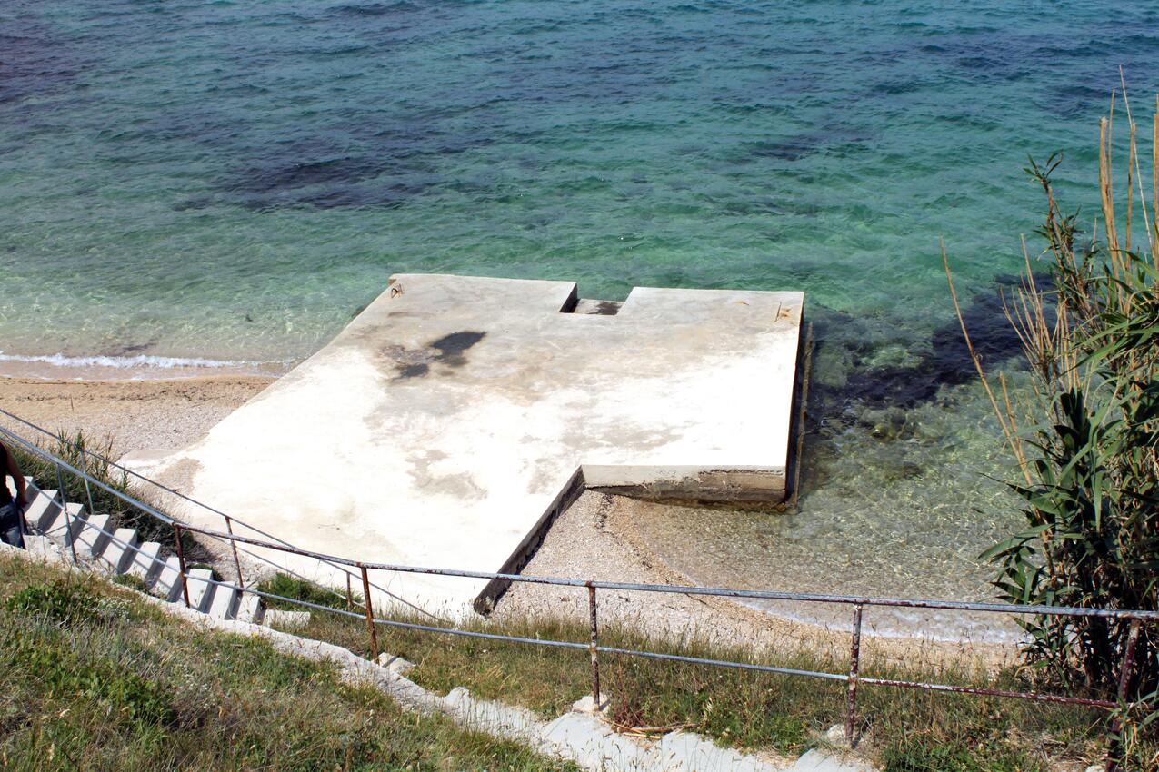 Najbliža plaža - Apartmani s parkingom Pag