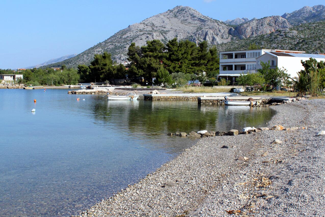 La spiaggia più vicina - Appartamenti con parcheggio Seline, Paklenica