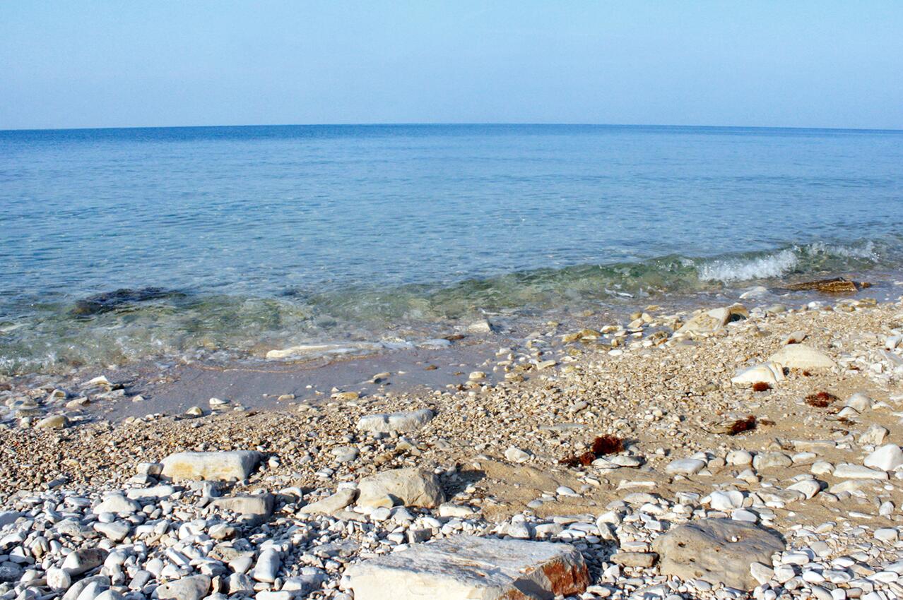 La spiaggia più vicina - Appartamenti con parcheggio Mareda, Novigrad