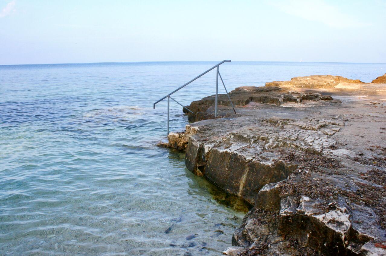 La spiaggia più vicina - Appartamenti con parcheggio Mareda, Novigrad