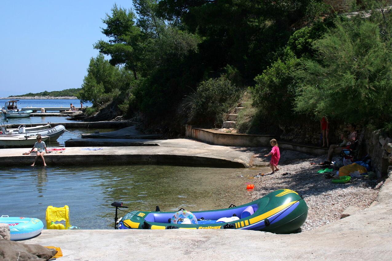 La spiaggia più vicina - Appartamenti accanto al mare Basina, Lesina - Hvar