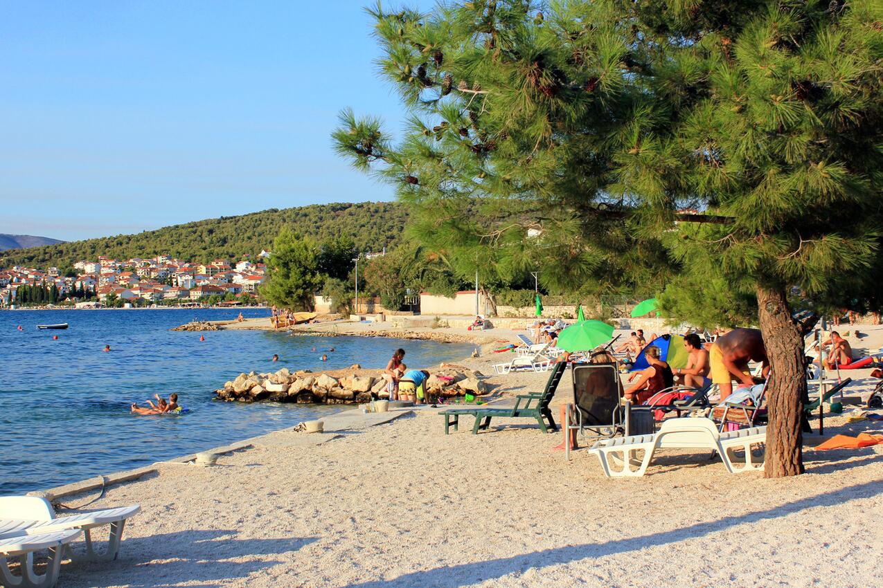 Nearest beach - Apartments by the sea Okrug Gornji, Čiovo