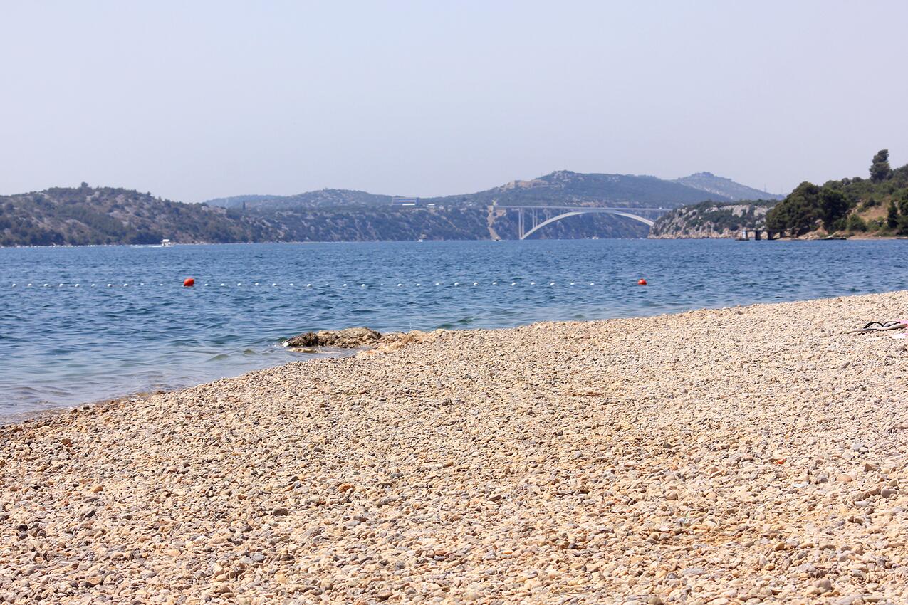 La spiaggia più vicina - Casa vacanze accanto al mare Sebenico - Šibenik