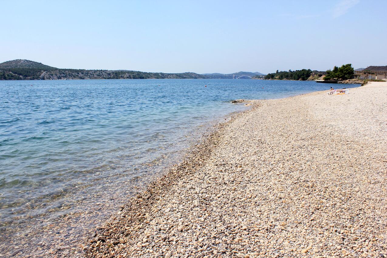 La spiaggia più vicina - Casa vacanze accanto al mare Sebenico - Šibenik