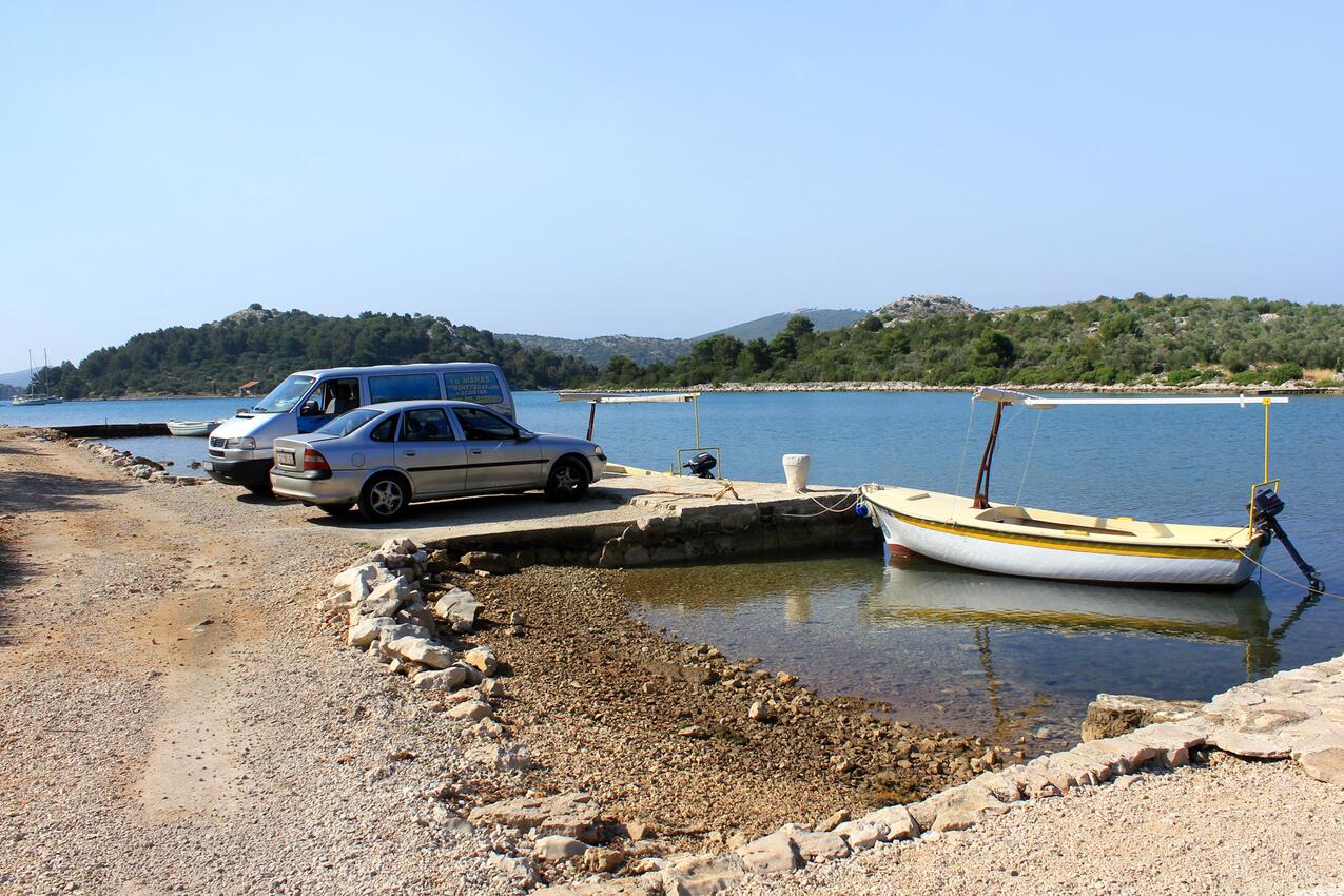 Nearest beach - Seaside secluded apartments Cove Magrovica - Telašćica, Dugi otok