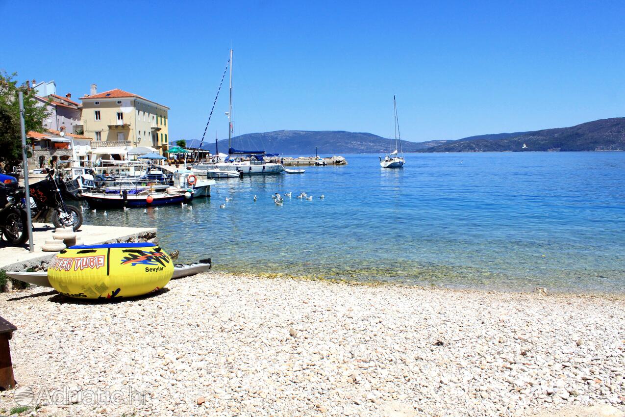 Nächster Strand - Ferienwohnungen am Meer Valun, Cres