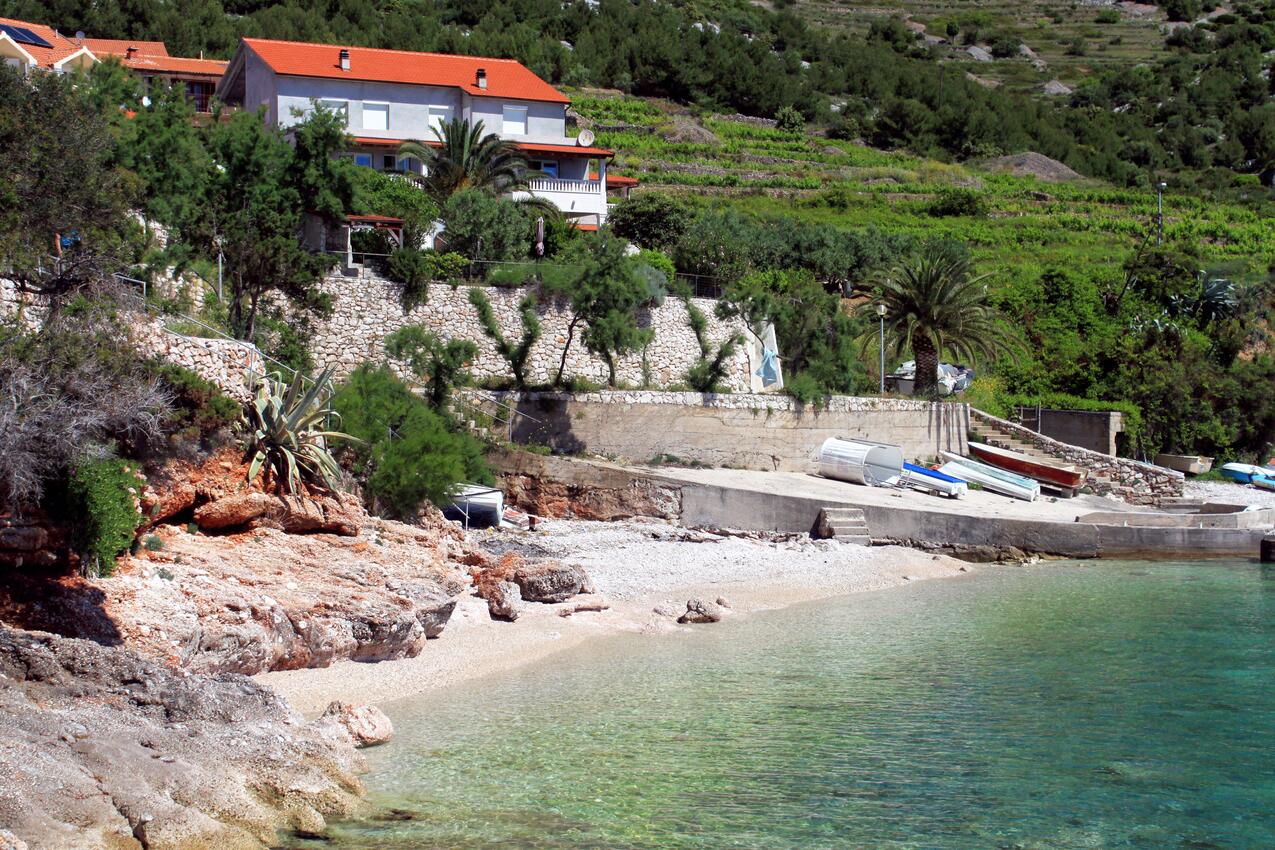 Nearest beach - Apartments with parking spaces Zavala, Hvar