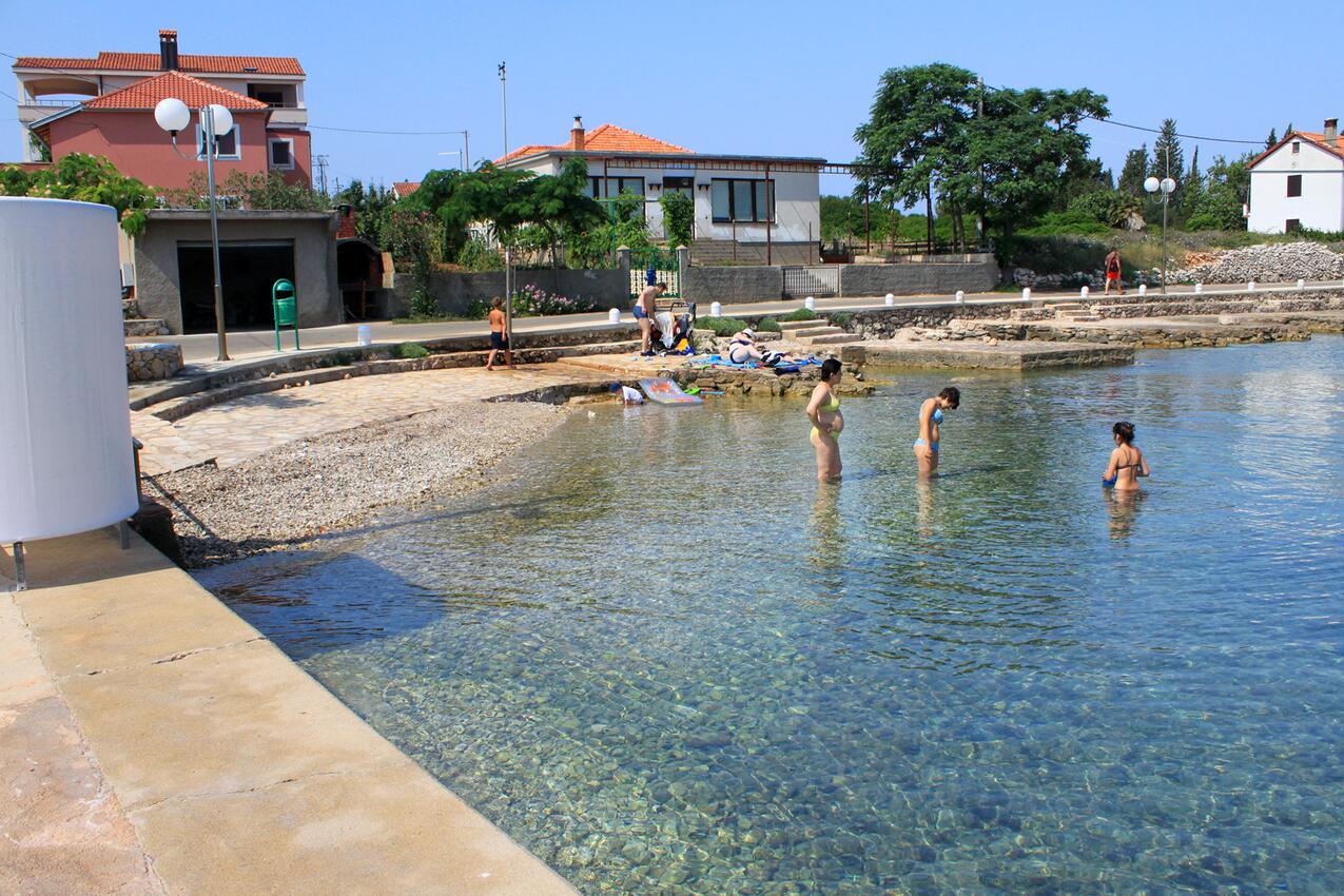 Nächster Strand - Ferienwohnungen mit Parkplatz Ugljan