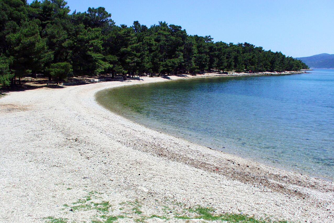 Najbližja plaža - Apartmaji ob morju Vrboska, Hvar