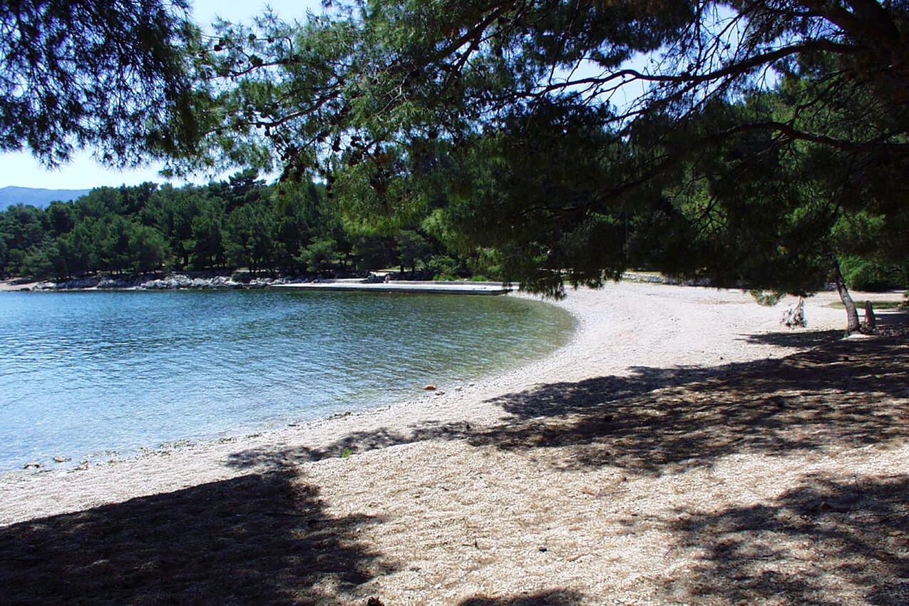 Najbližja plaža - Apartmaji ob morju Vrboska, Hvar