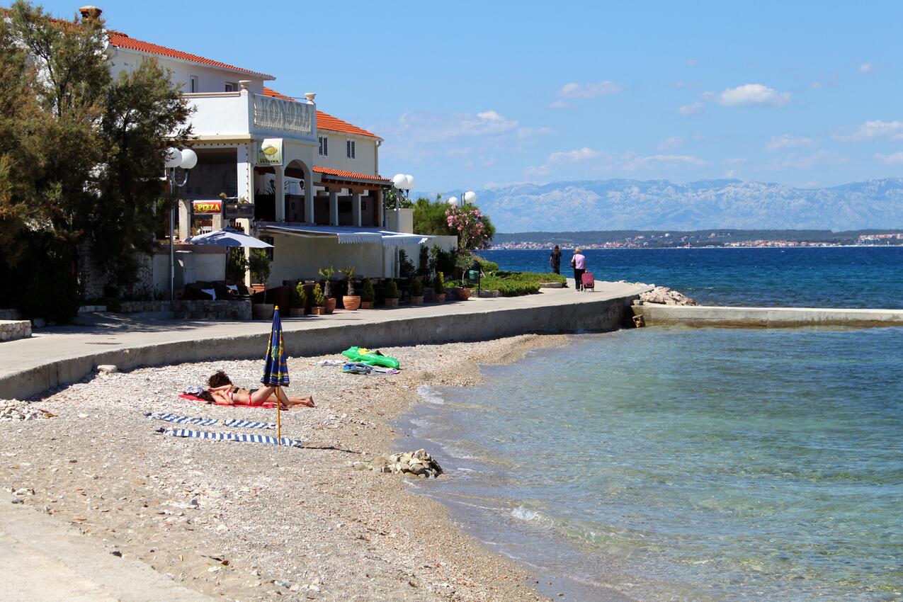 Nächster Strand - Ferienhaus am Meer Preko, Ugljan