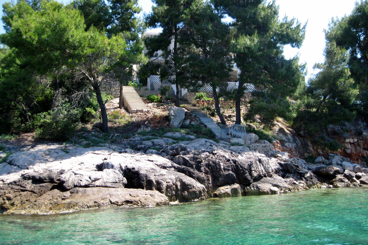 Nearest beach - Seaside secluded apartments Cove Torac, Hvar