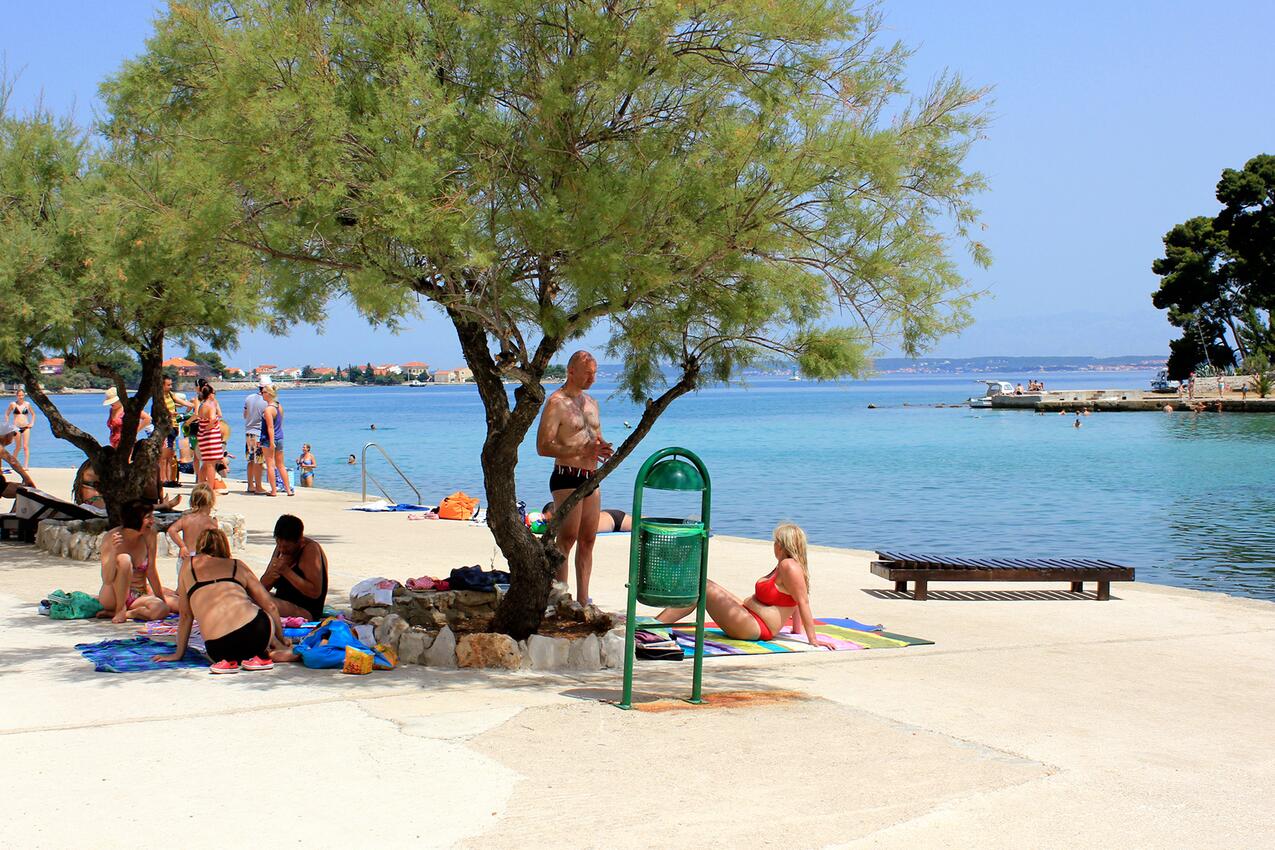 Nächster Strand - Ferienwohnungen mit Parkplatz Preko, Ugljan