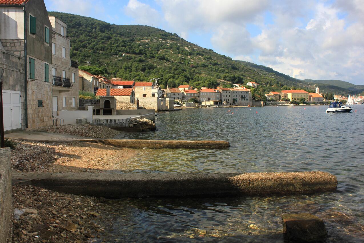 Nearest beach - Apartments and rooms by the sea Vis