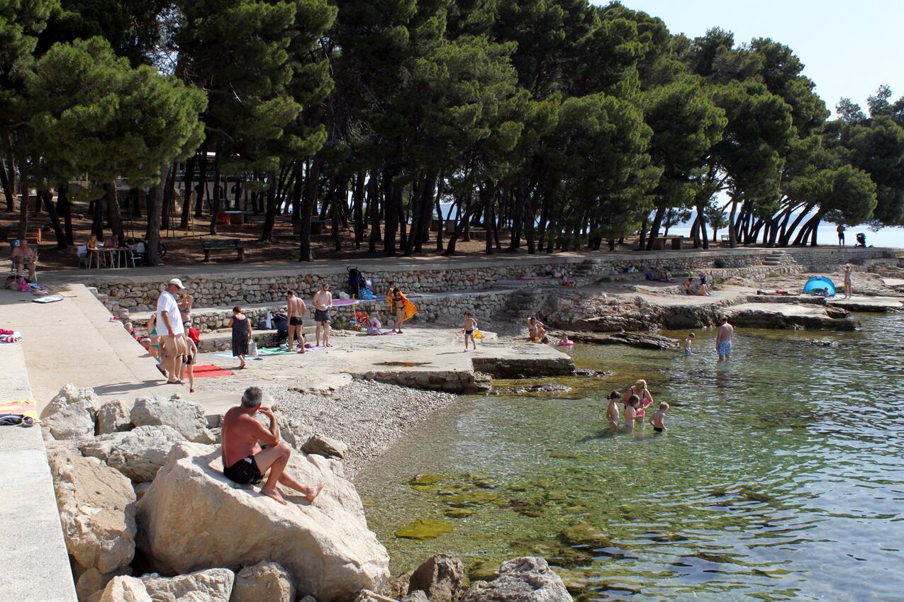Najbliža plaža - Apartmani uz more Kukljica, Ugljan