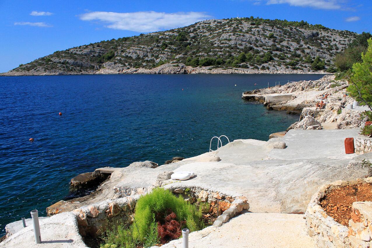 La spiaggia più vicina - Casa con piscina accanto al mare Razanj, Rogosnizza - Rogoznica