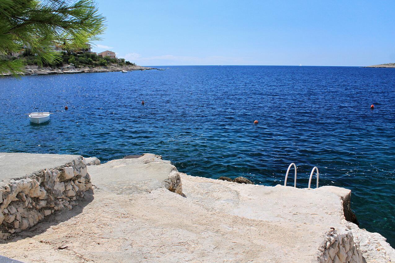 La spiaggia più vicina - Casa con piscina accanto al mare Razanj, Rogosnizza - Rogoznica