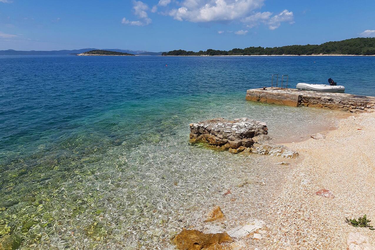 Nearest beach - Apartments with parking spaces Ždrelac, Pašman