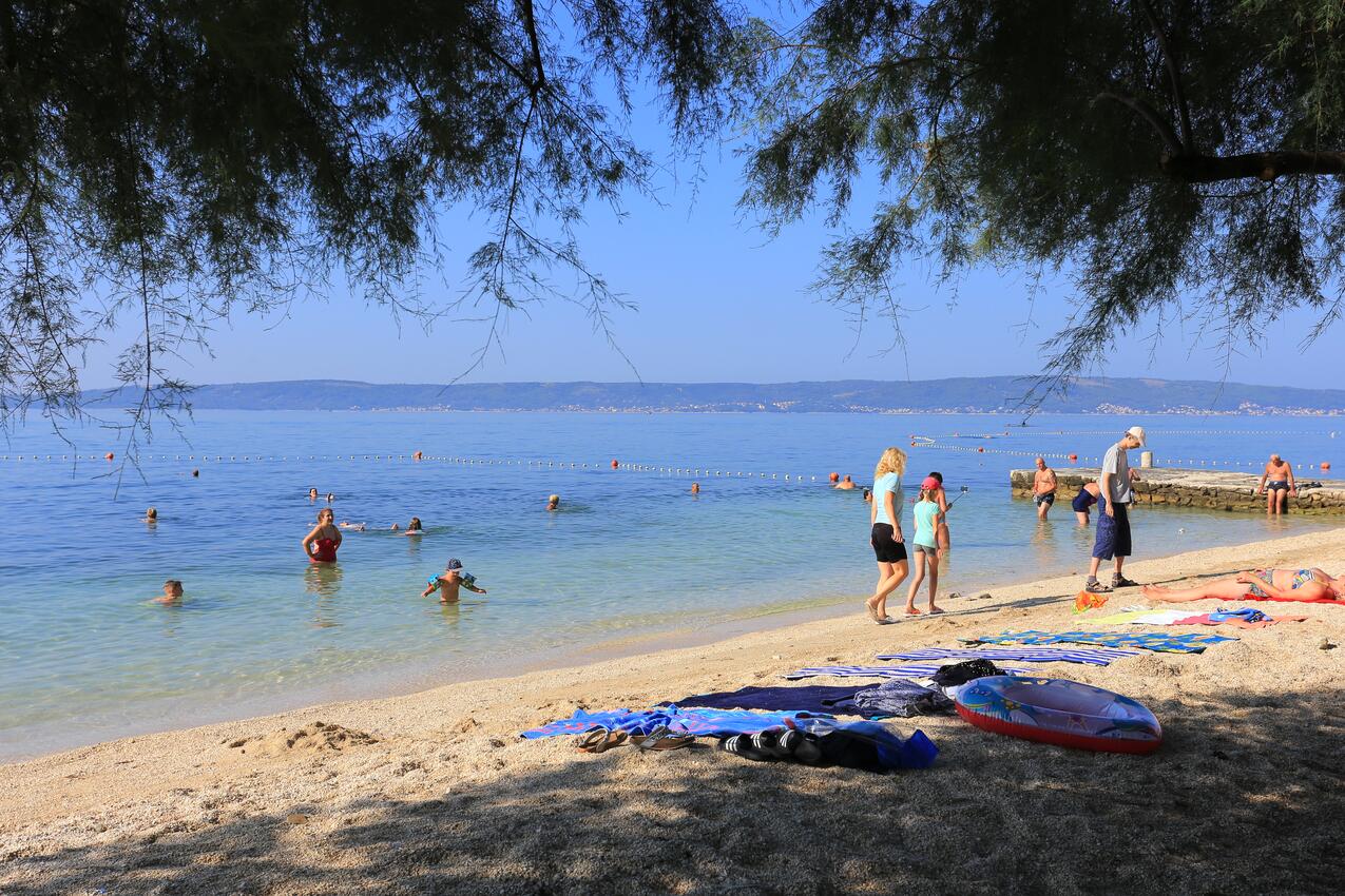 Nearest beach - Apartments by the sea Kaštel Kambelovac, Kaštela