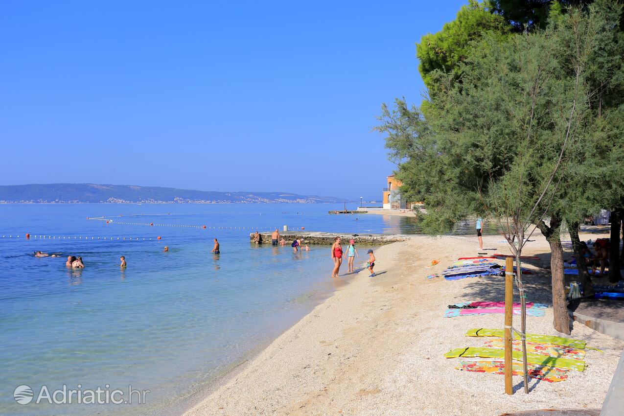 Nächster Strand - Ferienwohnungen mit Parkplatz Kastel Kambelovac, Kastela