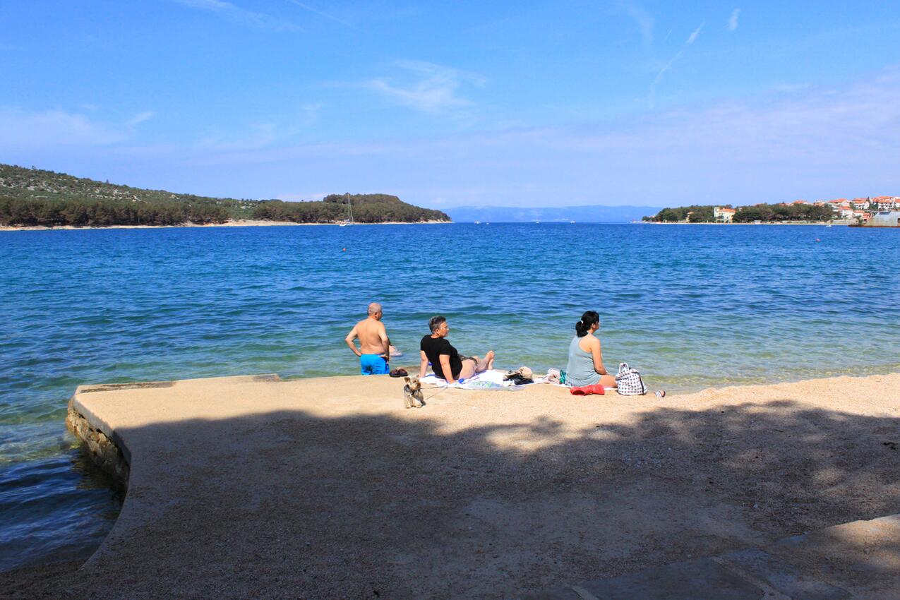 Nächster Strand - Ferienwohnungen mit Parkplatz Loznati, Cres