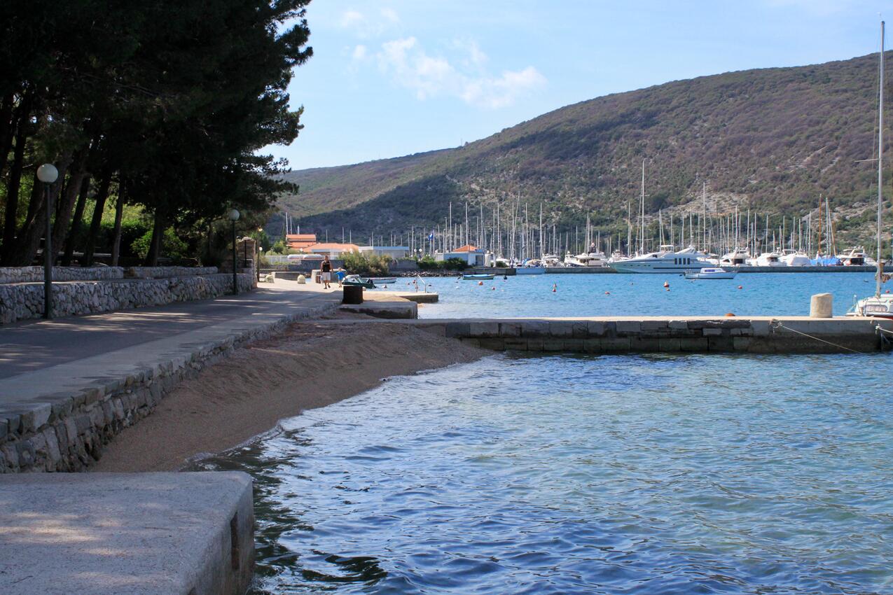 Nächster Strand - Ferienwohnungen mit Parkplatz Loznati, Cres