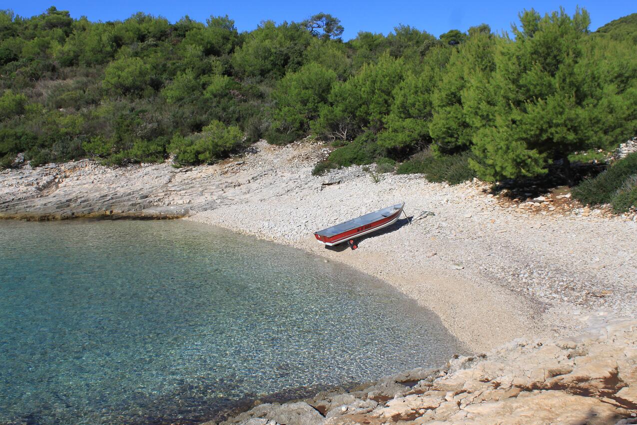 Nermeste strand - Lejlighedens parkeringsplads Rukavac, Vis