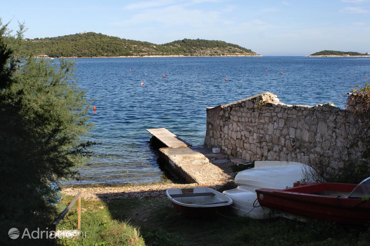 La spiaggia più vicina - Appartamenti con parcheggio Lissa - Vis