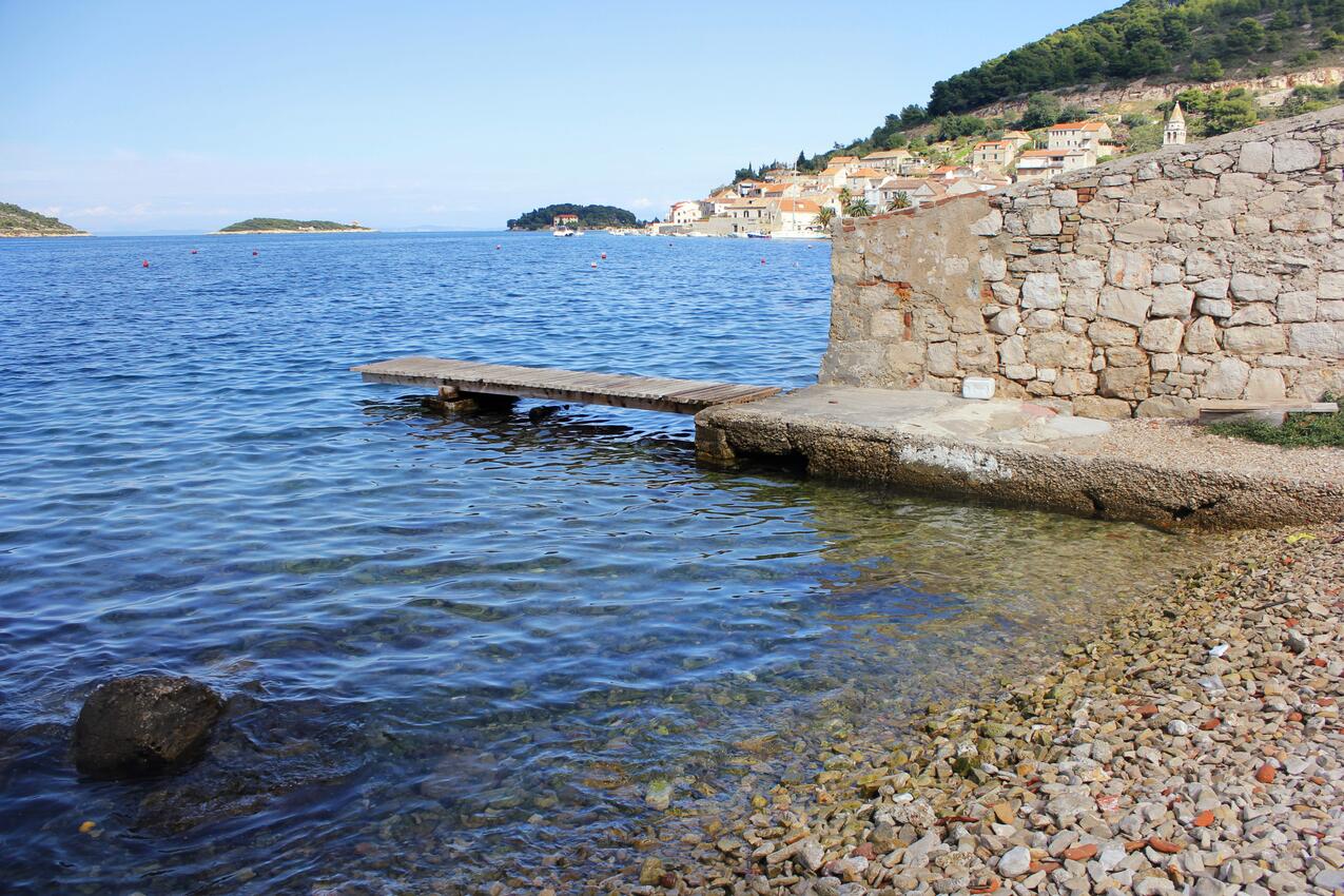 La spiaggia più vicina - Appartamenti con parcheggio Lissa - Vis