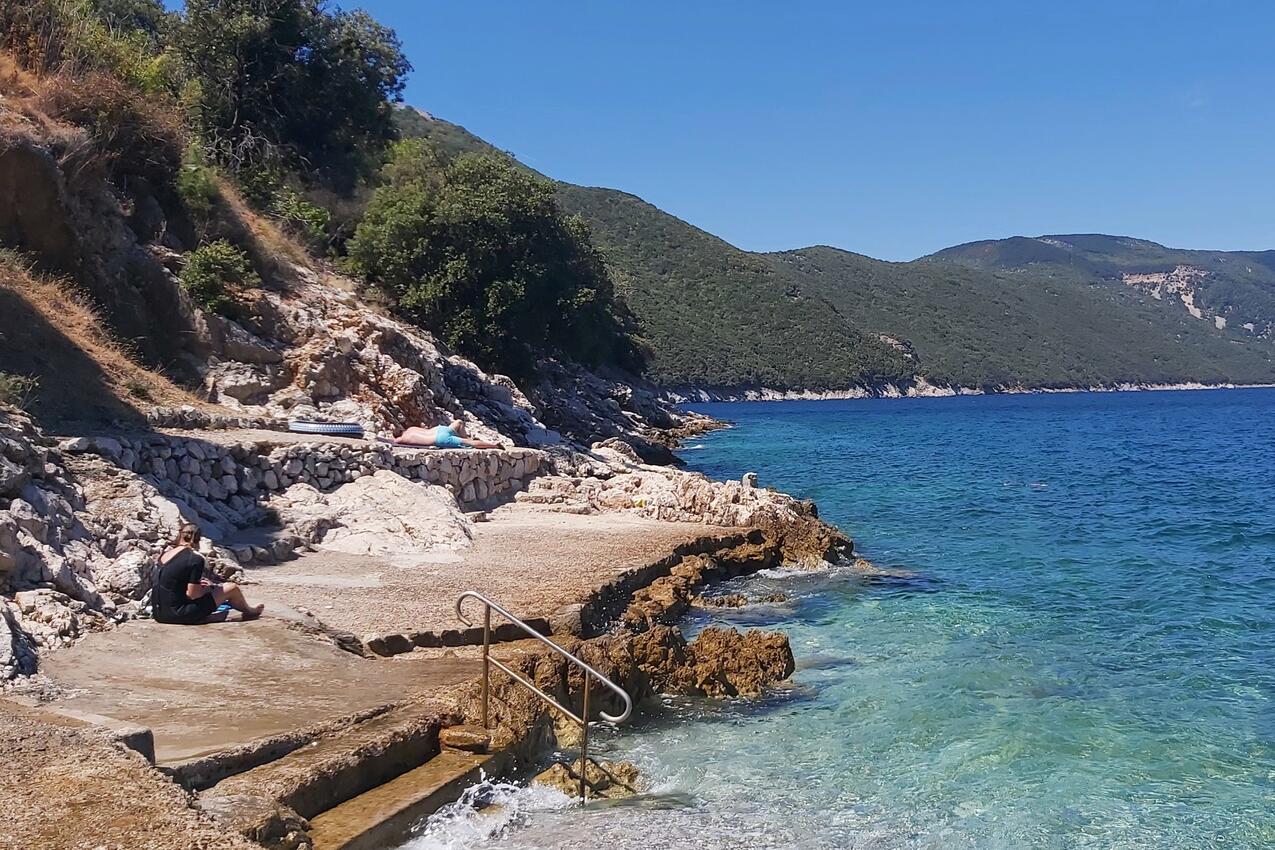 Najbliža plaža - Apartmani uz more Merag, Cres