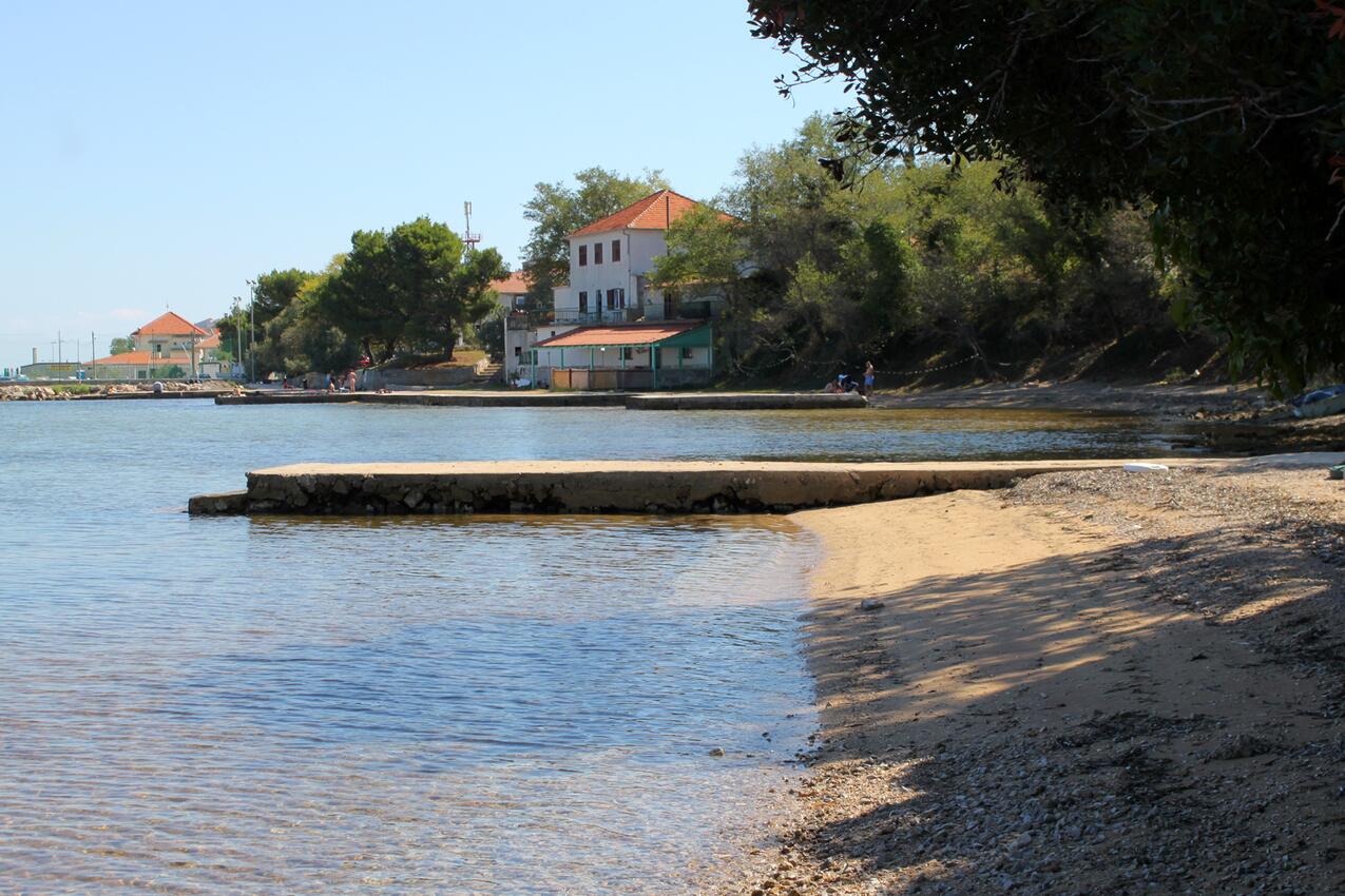 La spiaggia più vicina - Appartamenti e camere accanto al mare Tuconio - Tkon, Pasman
