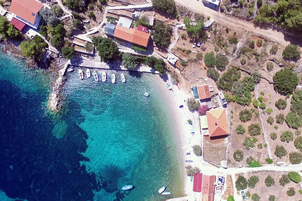 Nächster Strand - Ferienwohnung am Meer im Robinson Crusoe Stil Bucht Torac, Hvar