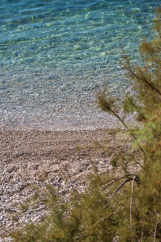 Nearest beach - Seaside secluded apartments Cove Torac, Hvar