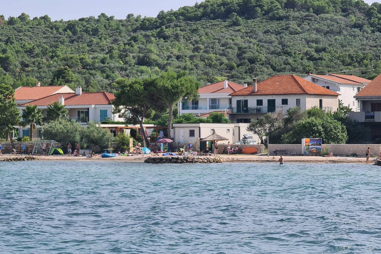 Najbližja plaža - Apartmaji ob morju Dobropoljana, Pašman