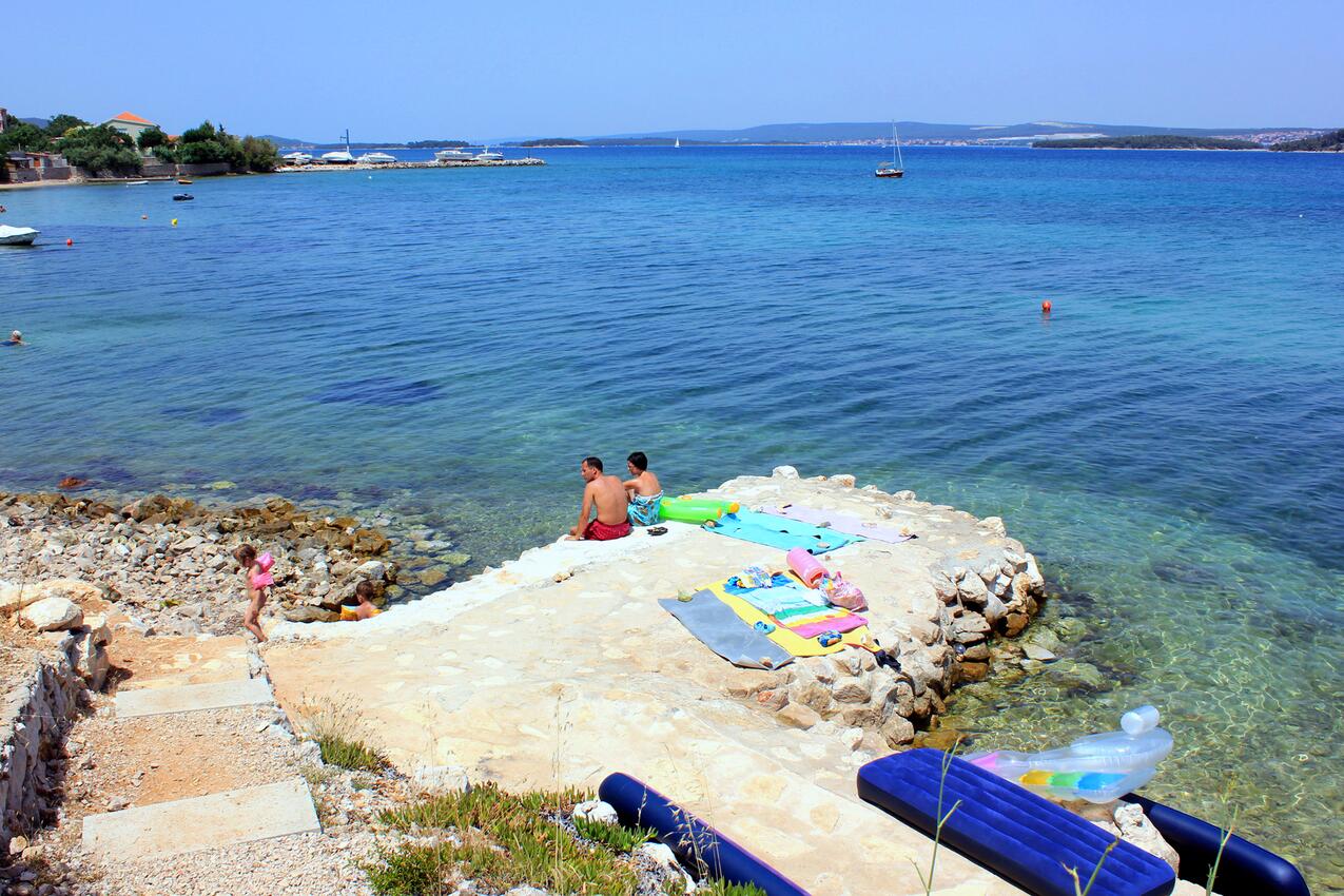 La spiaggia più vicina - Appartamenti accanto al mare Tuconio - Tkon, Pasman