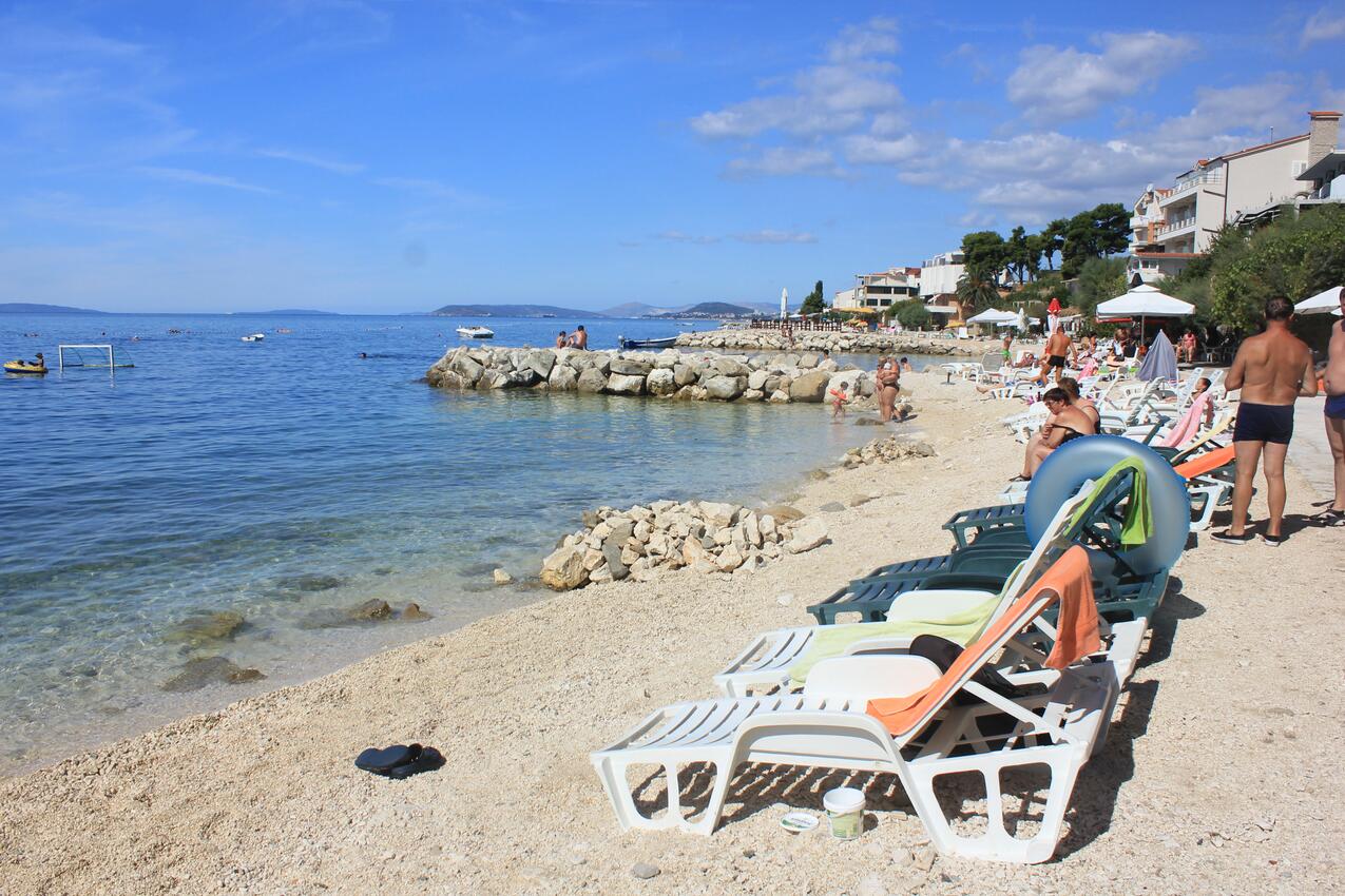 Nearest beach - Apartments and rooms by the sea Podstrana, Split