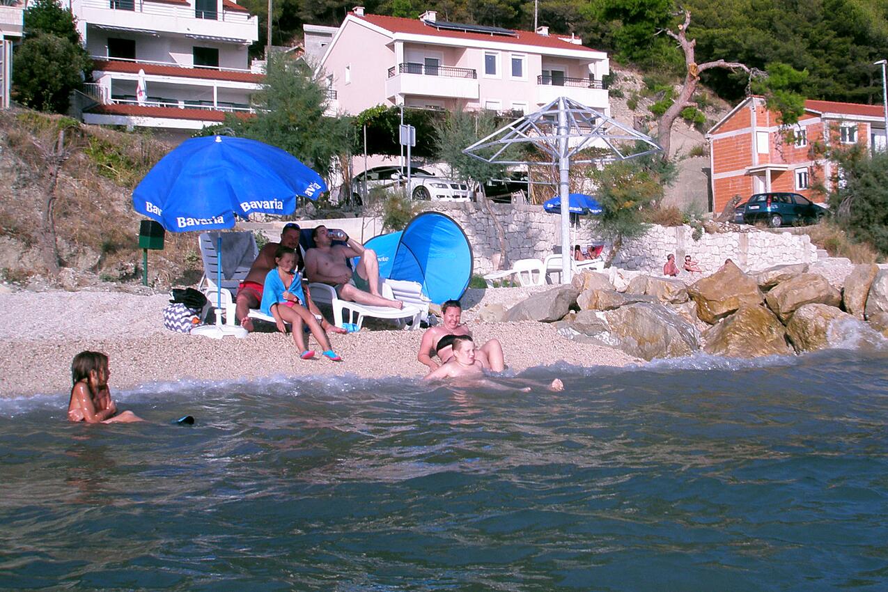 Nærmeste strand - Leiligheter ved sjøen Podstrana, Split