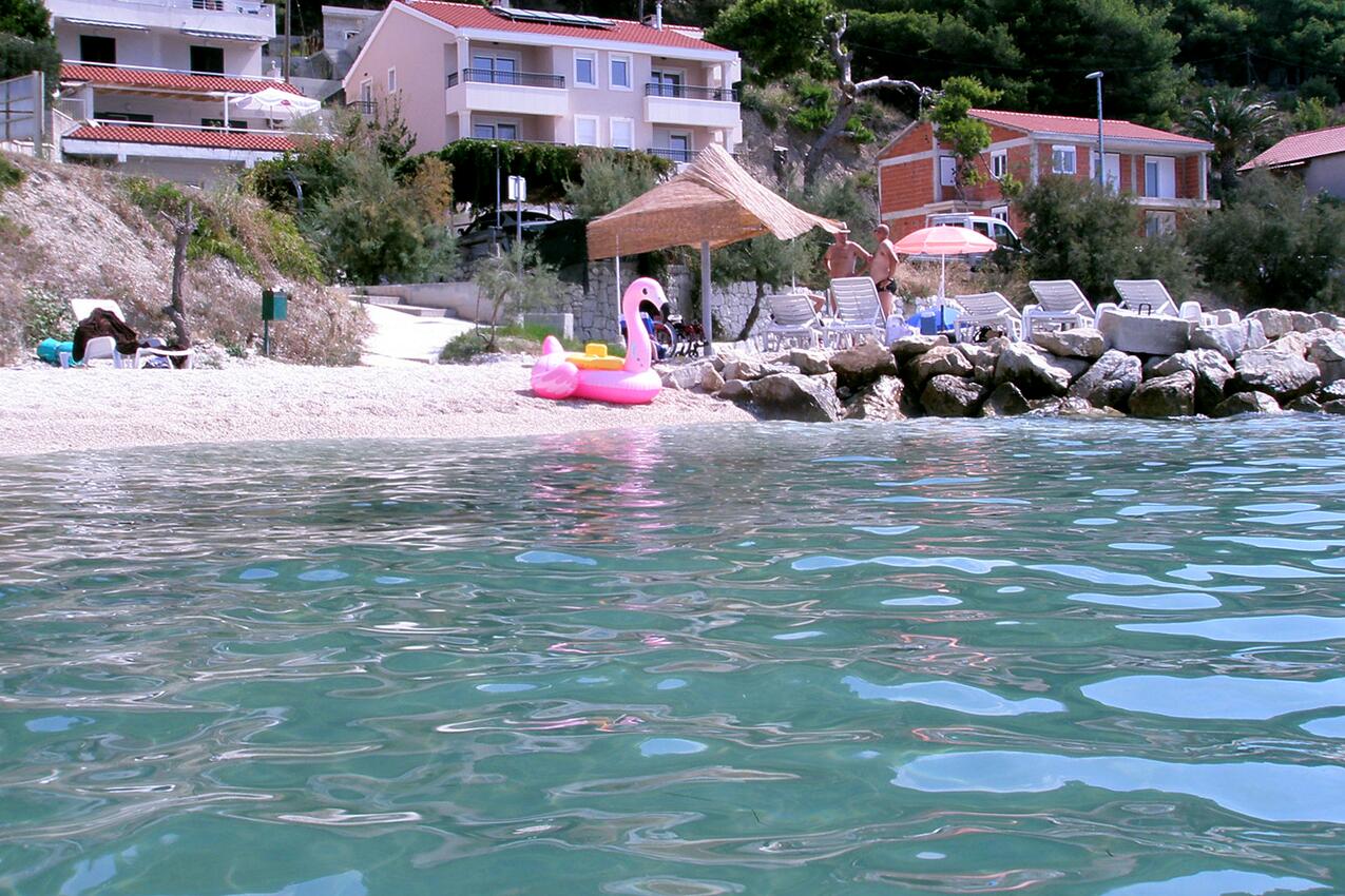 Nærmeste strand - Leiligheter ved sjøen Podstrana, Split