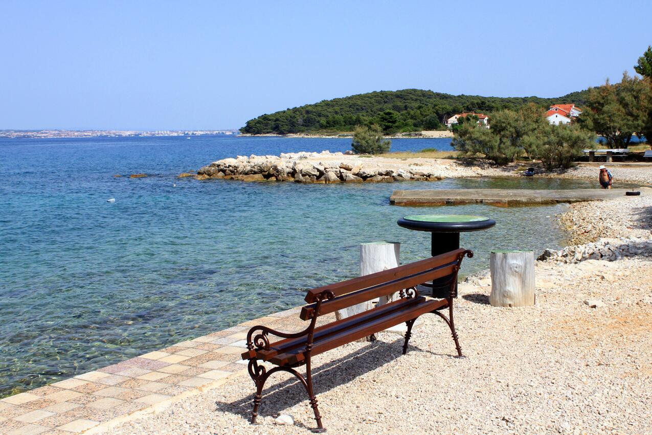 La spiaggia più vicina - Appartamenti accanto al mare Ugliano - Ugljan