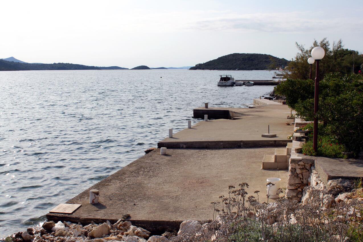 Nächster Strand - Ferienwohnungen am Meer Bucht Mala Lamjana, Ugljan