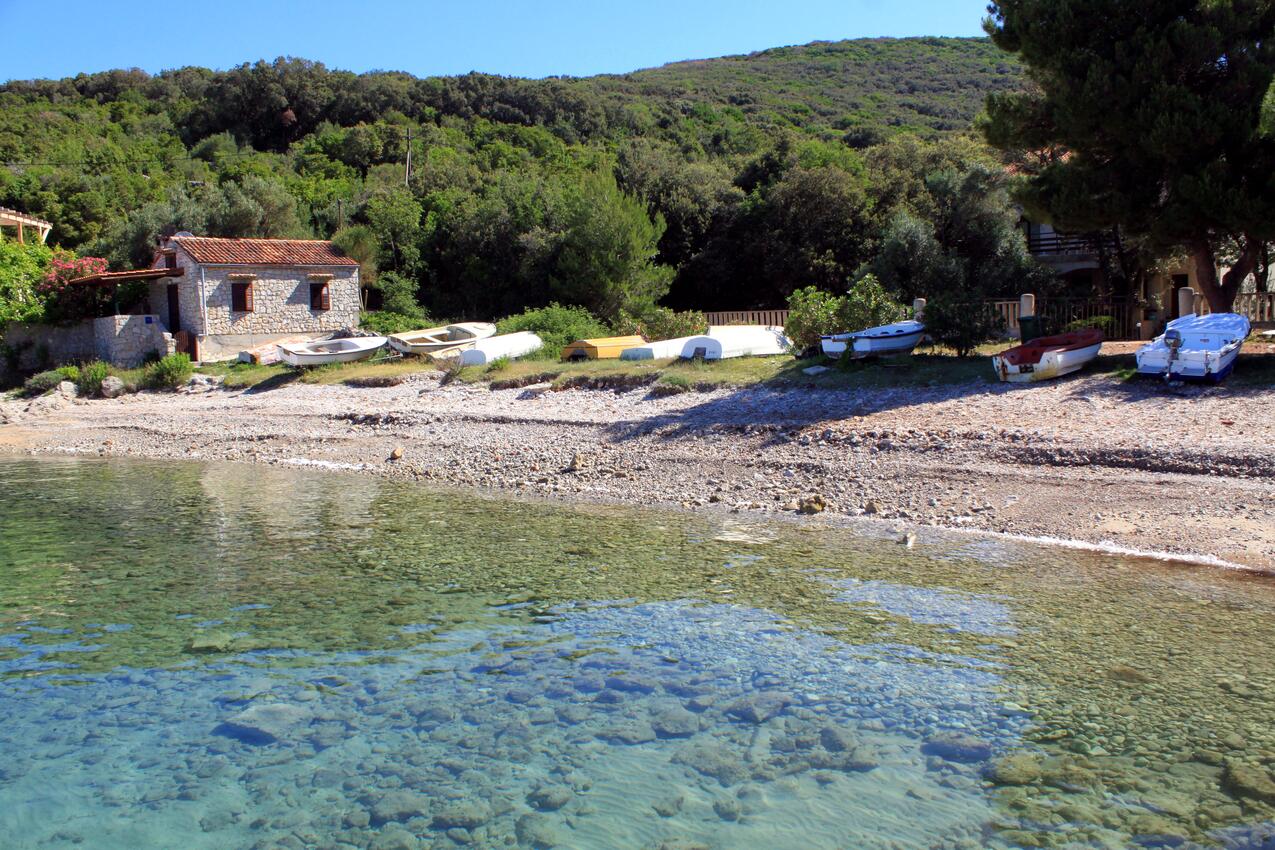 Den närmaste badstranden - Lägenheter med internet Stivan, Cres