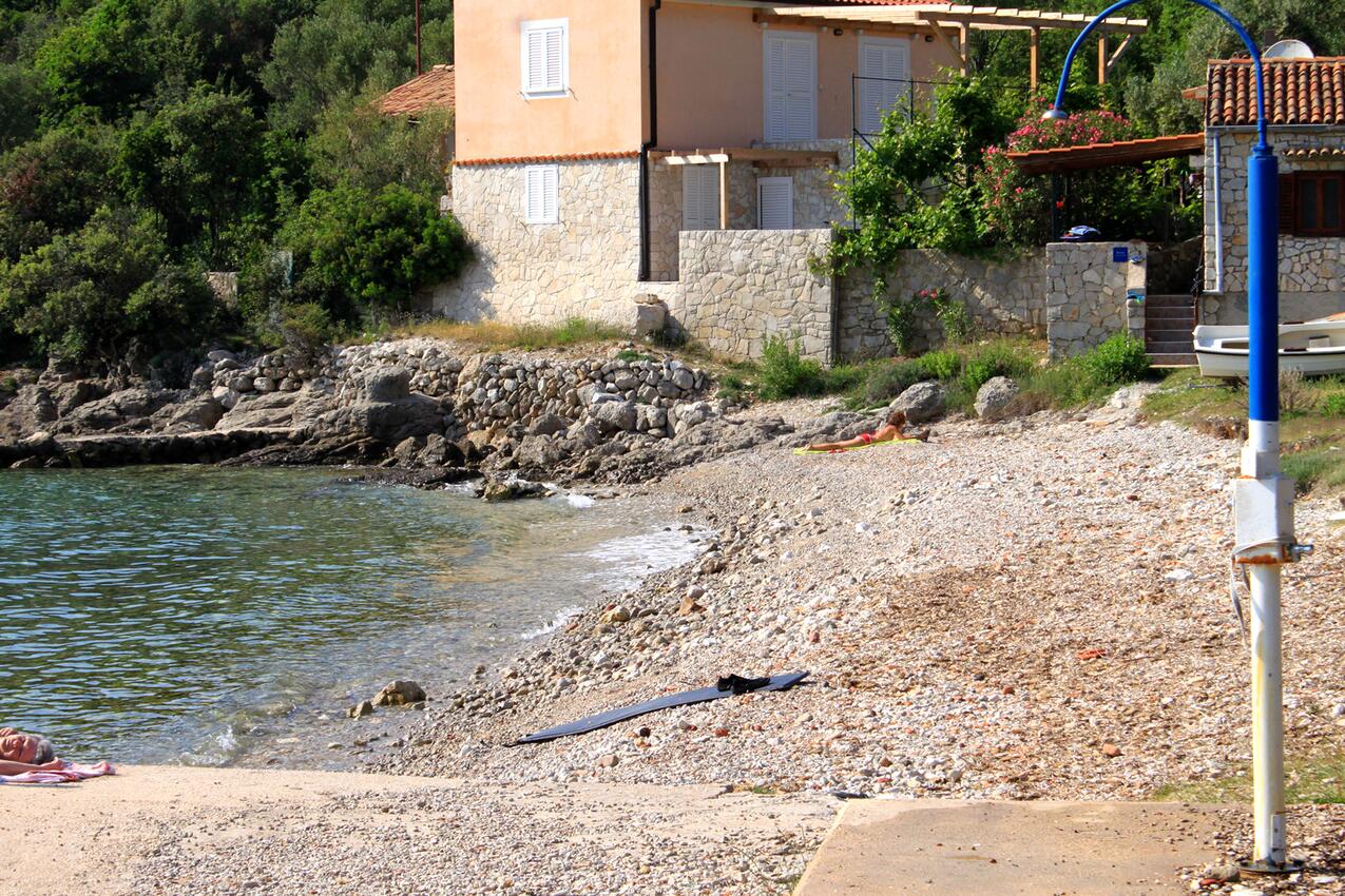 Den närmaste badstranden - Lägenheter med internet Stivan, Cres