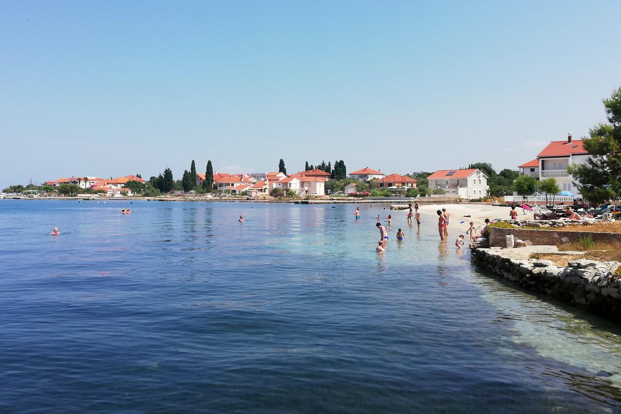 Nächster Strand - Ferienwohnungen am Meer Sutomiscica, Ugljan