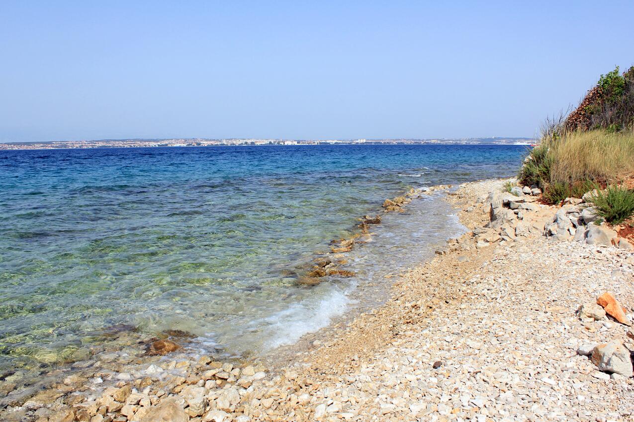 Najbliža plaža - Apartmani uz more Sutomišćica, Ugljan