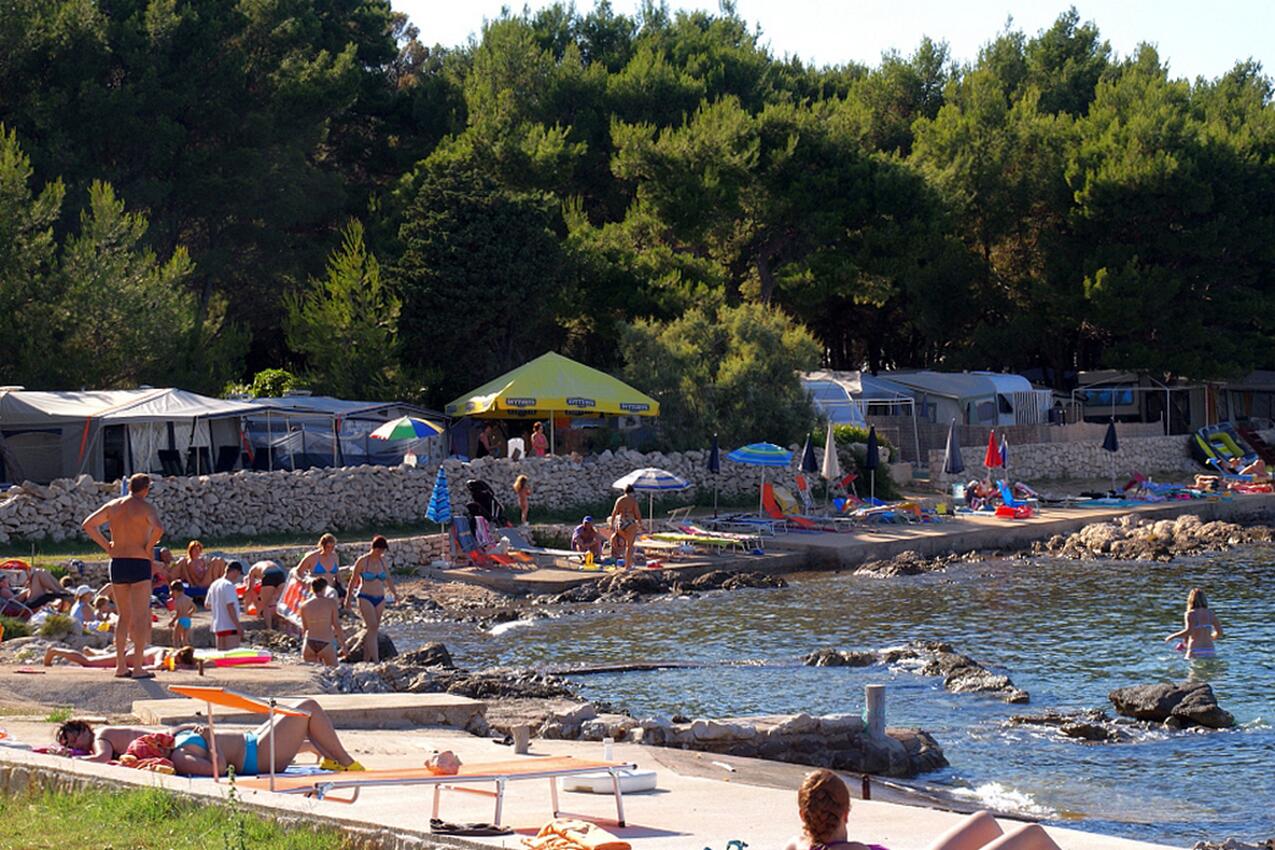 Nächster Strand - Ferienwohnungen mit Parkplatz Susica, Ugljan